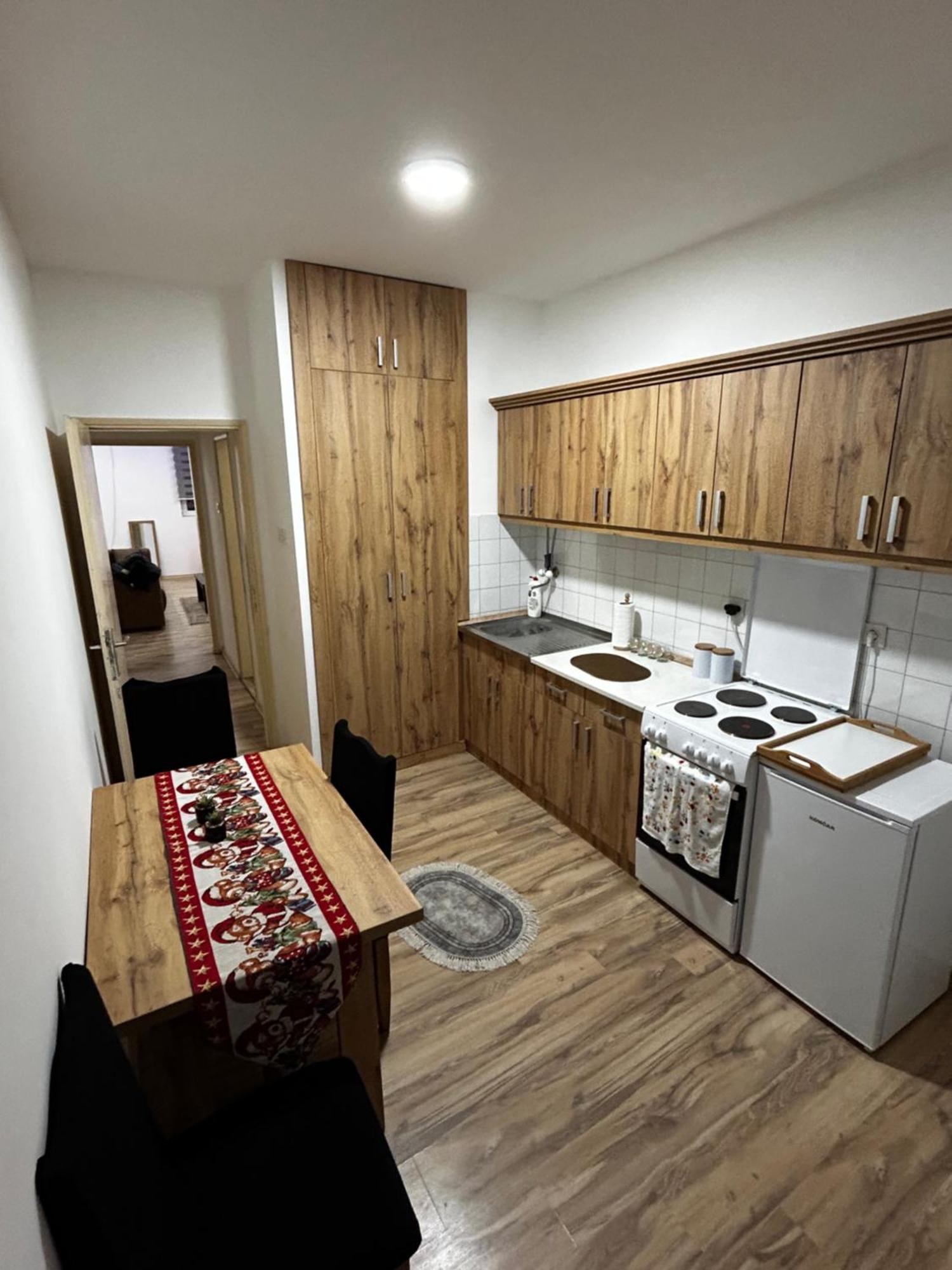 Mance Apartments Paracin Exterior photo